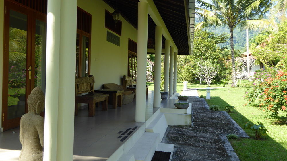 Rumah Kita Villa/Hotel Kalibaru Exterior foto